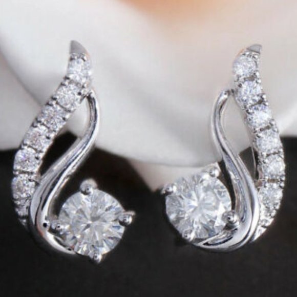 🎁925 Silver Plated Shiny Round CZ Twisted Stud Earrings, GPMB1409 - Picture 1 of 4